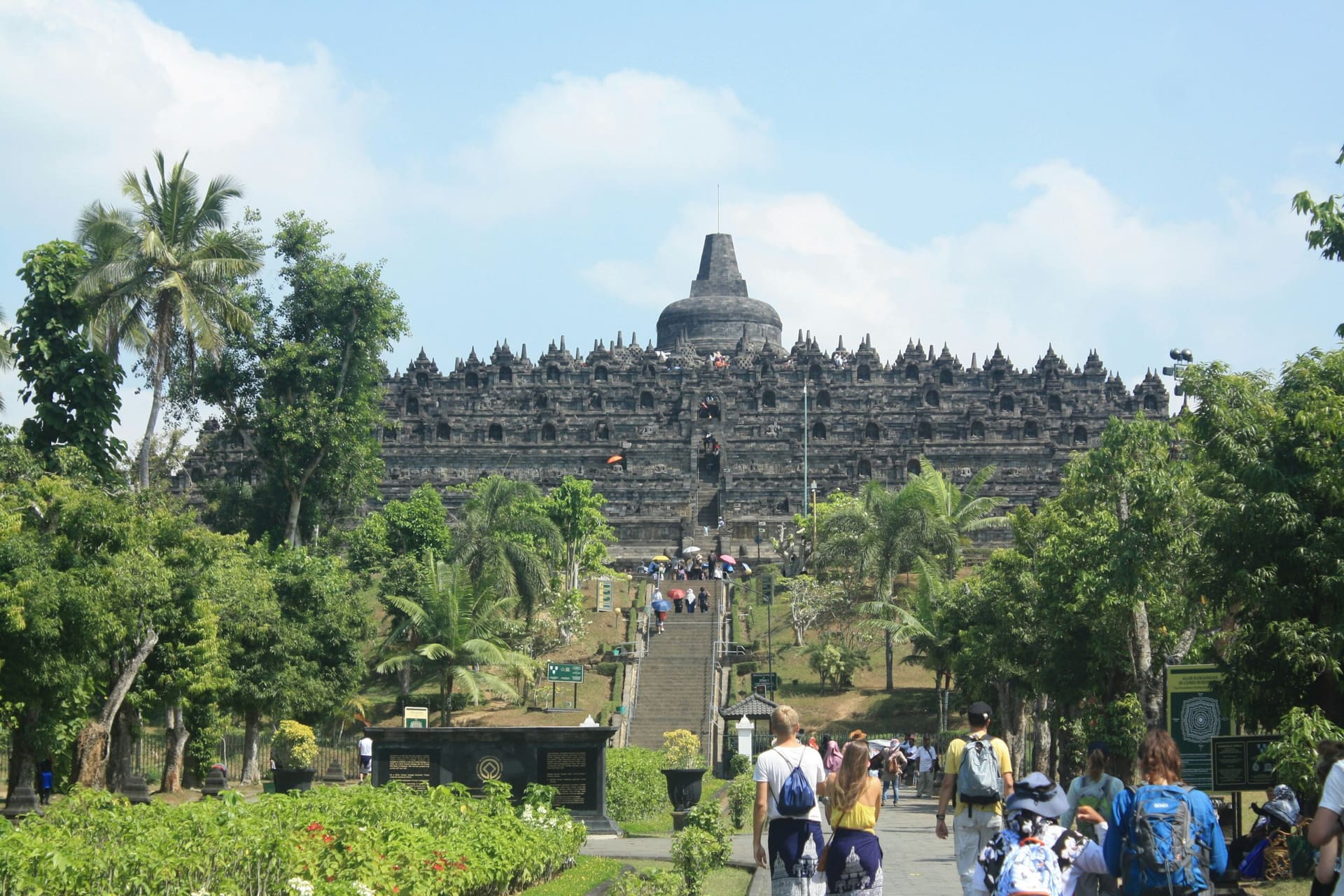 Yogyakarta (2 Days) Tour Package - Borobudur, Prambanan, & Merapi