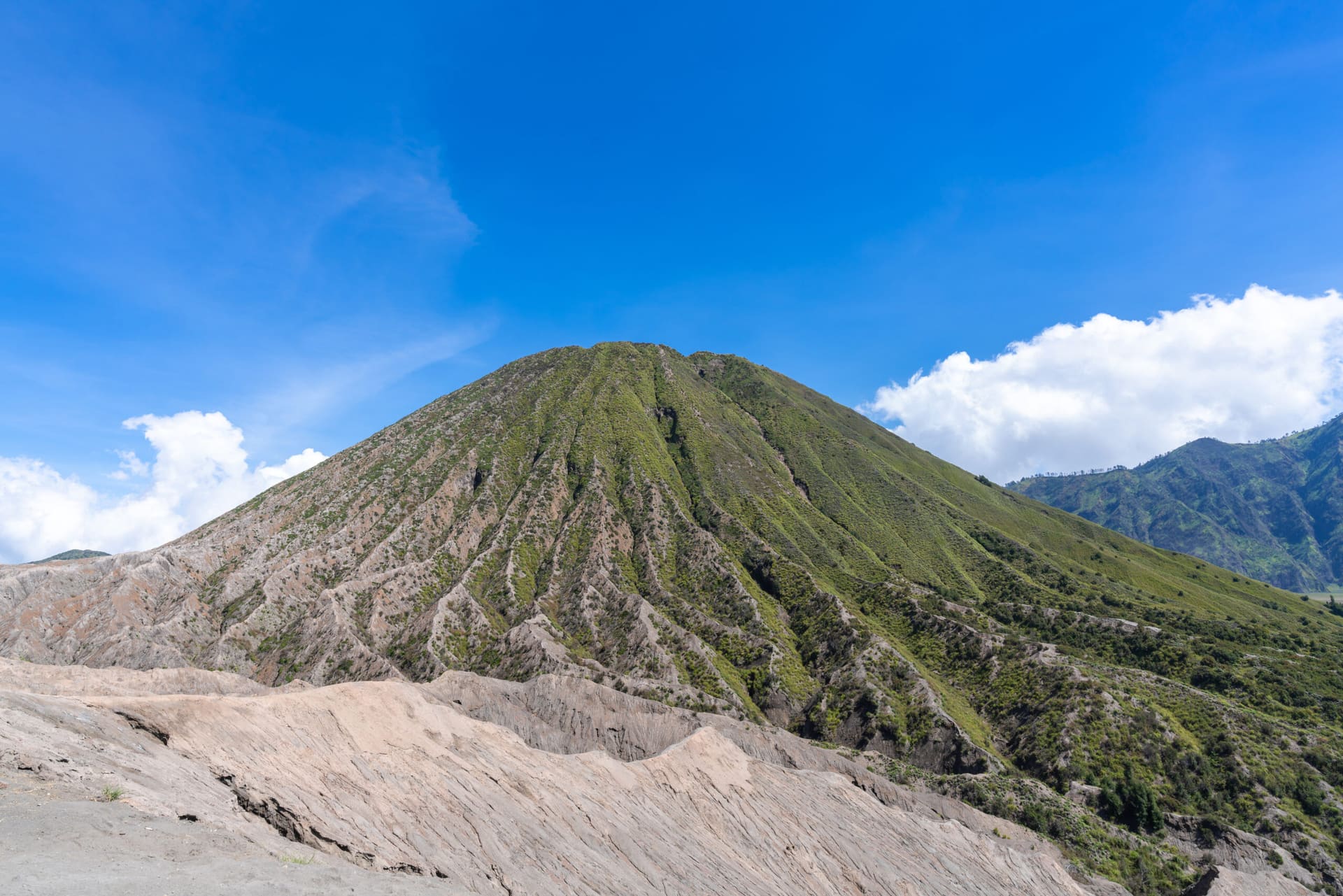 Bromo & Tumpak Sewu Waterfall (1 Day) Tour Package — photo 3