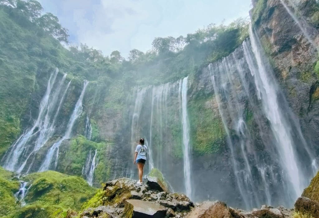 Tumpak Sewu Waterfall (1 Day) Tour Package — photo 2